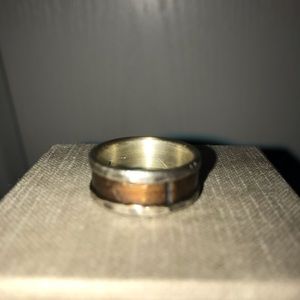 Men’s wedding band sz 8